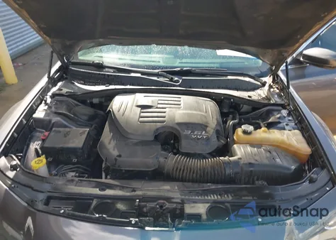 2016 Chrysler 300 Limited из США, поврежденный, VIN 2C3CCAAG1GH229755